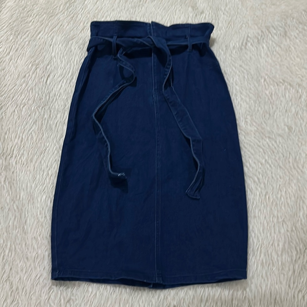 Blue denim stretchy decent conservative skirt size medium